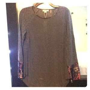 Gray tunic by Simply Noelle